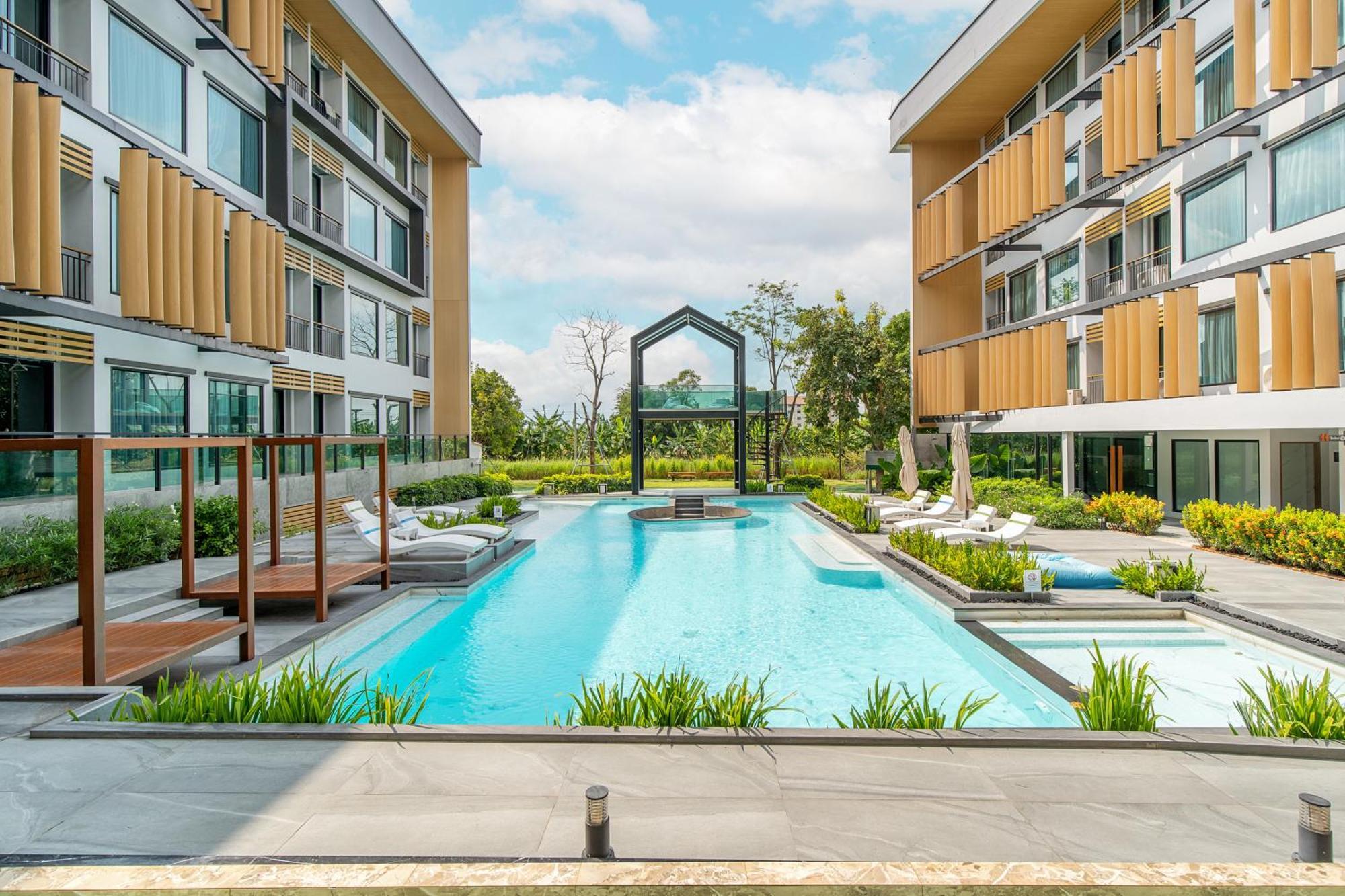 Crystal Srivaree Suvarnabhumi Hotel Ban Khlong Bang Krathiam Exterior foto