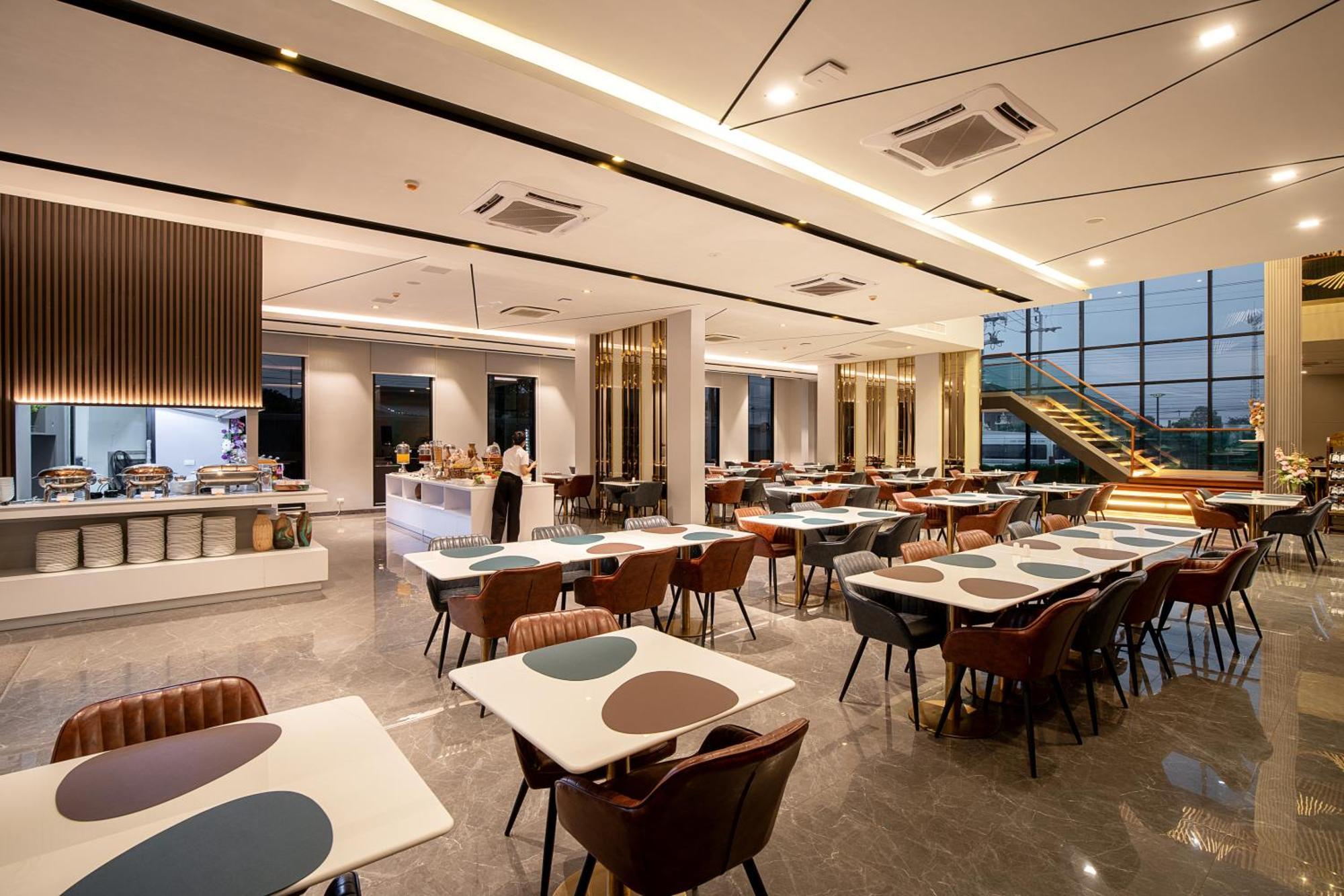 Crystal Srivaree Suvarnabhumi Hotel Ban Khlong Bang Krathiam Exterior foto